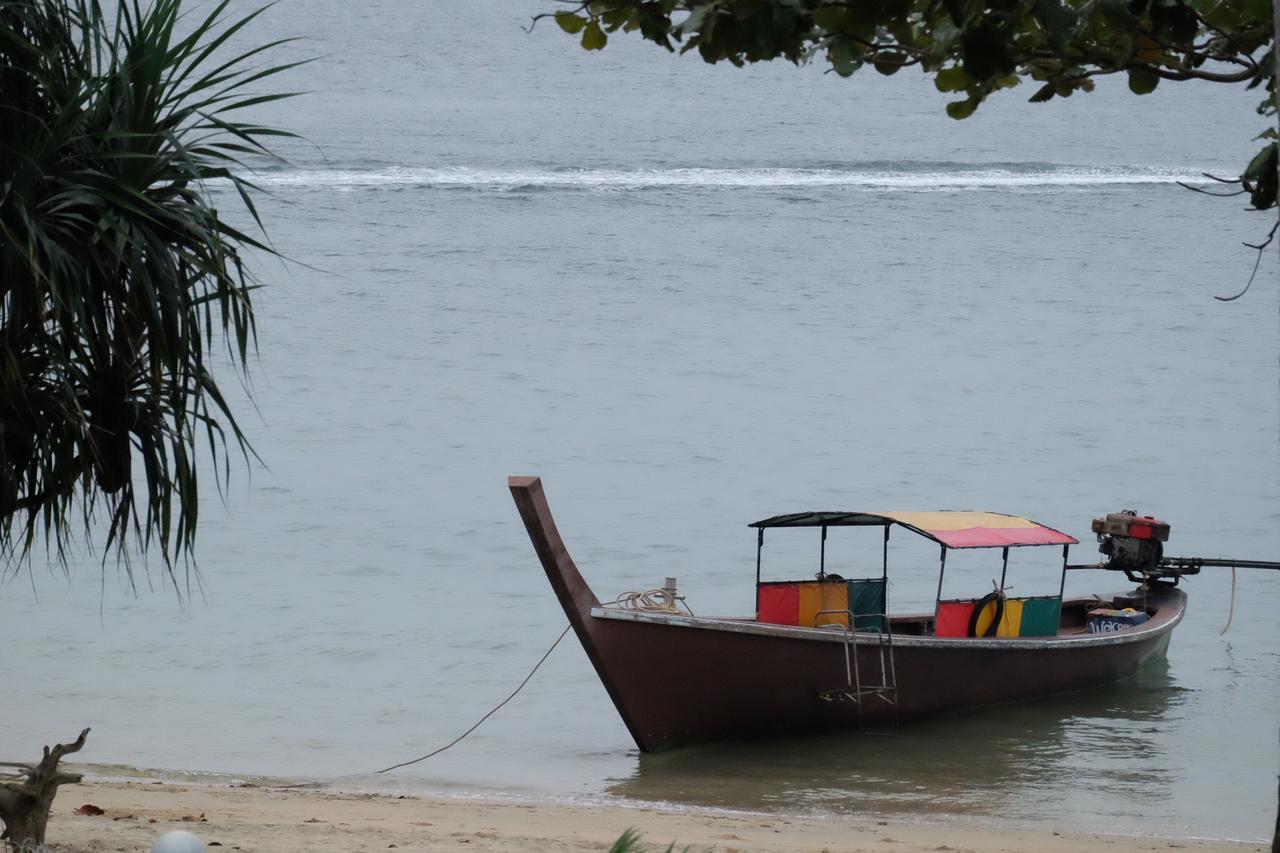 Kohjum Freedom Resort Koh Jum Exteriör bild